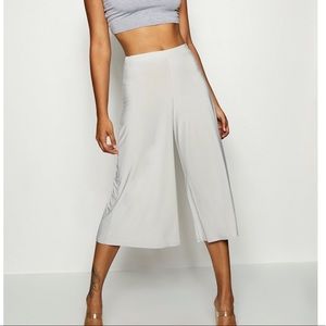 Never Worn BooHoo soft slinky wide leg culottes